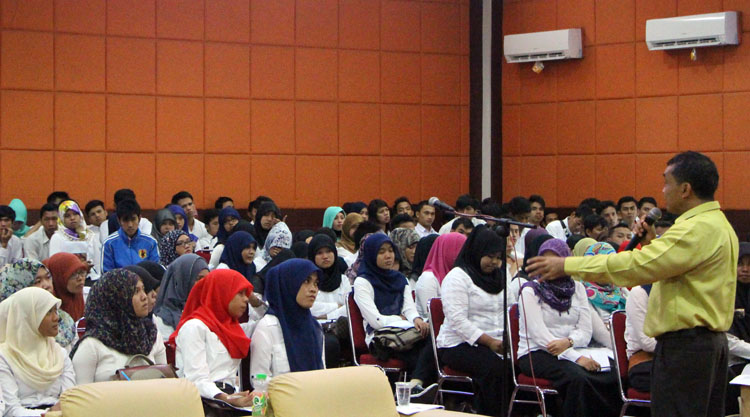 Mahasiswa KKN-PPM UBH Dibekali Materi Revitalsiasi Koperasi