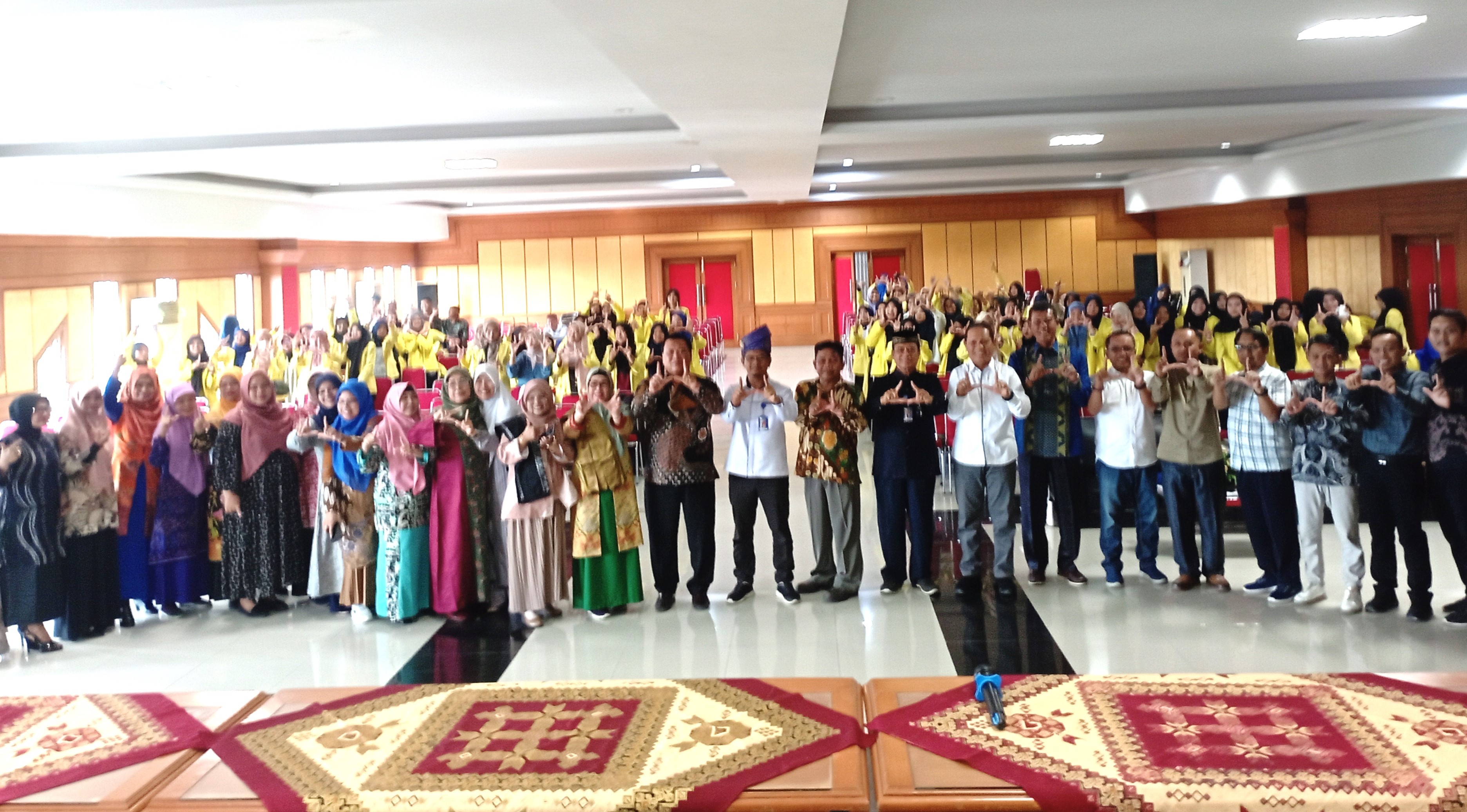 FKIP Universitas Bung Hatta dan Universitas Asahan Jalin Kerja Sama dan Selenggarakan Seminar Nasional