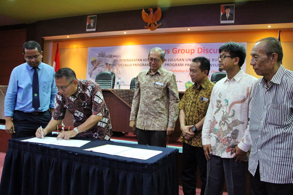 Universitas Bung Hatta Jalin Kerja Sama dengan PII dan LPJK Provinsi Sumatera Barat
