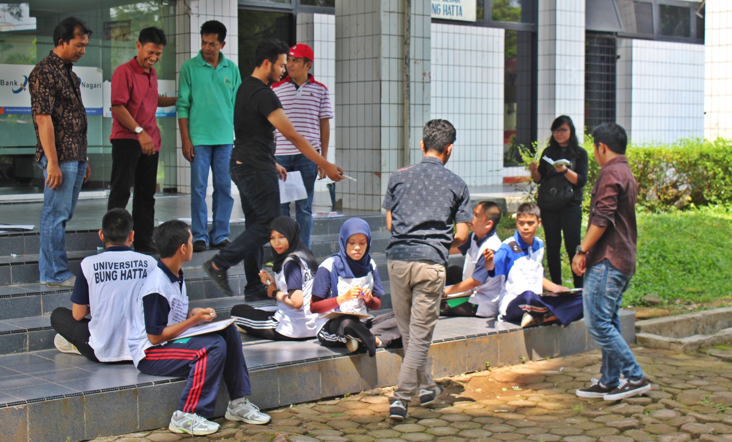 Mahasiswa Teknik Ekonomi Konstruksi Melakukan Kegiatan Outbond