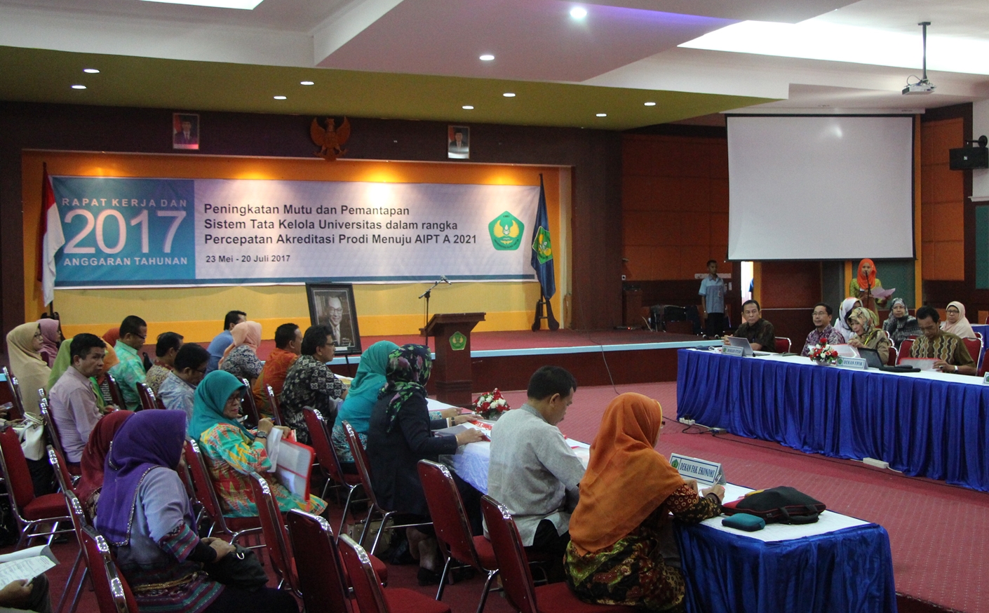 Universitas Bung Hatta Adakan Sidang Plano II RKAT Tahun 2017