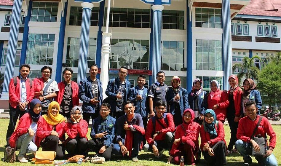 Mahasiswa KKN-PPM Universitas Bung Hatta di Pesisir Selatan Ikuti Pembukaan Bersama Bupati