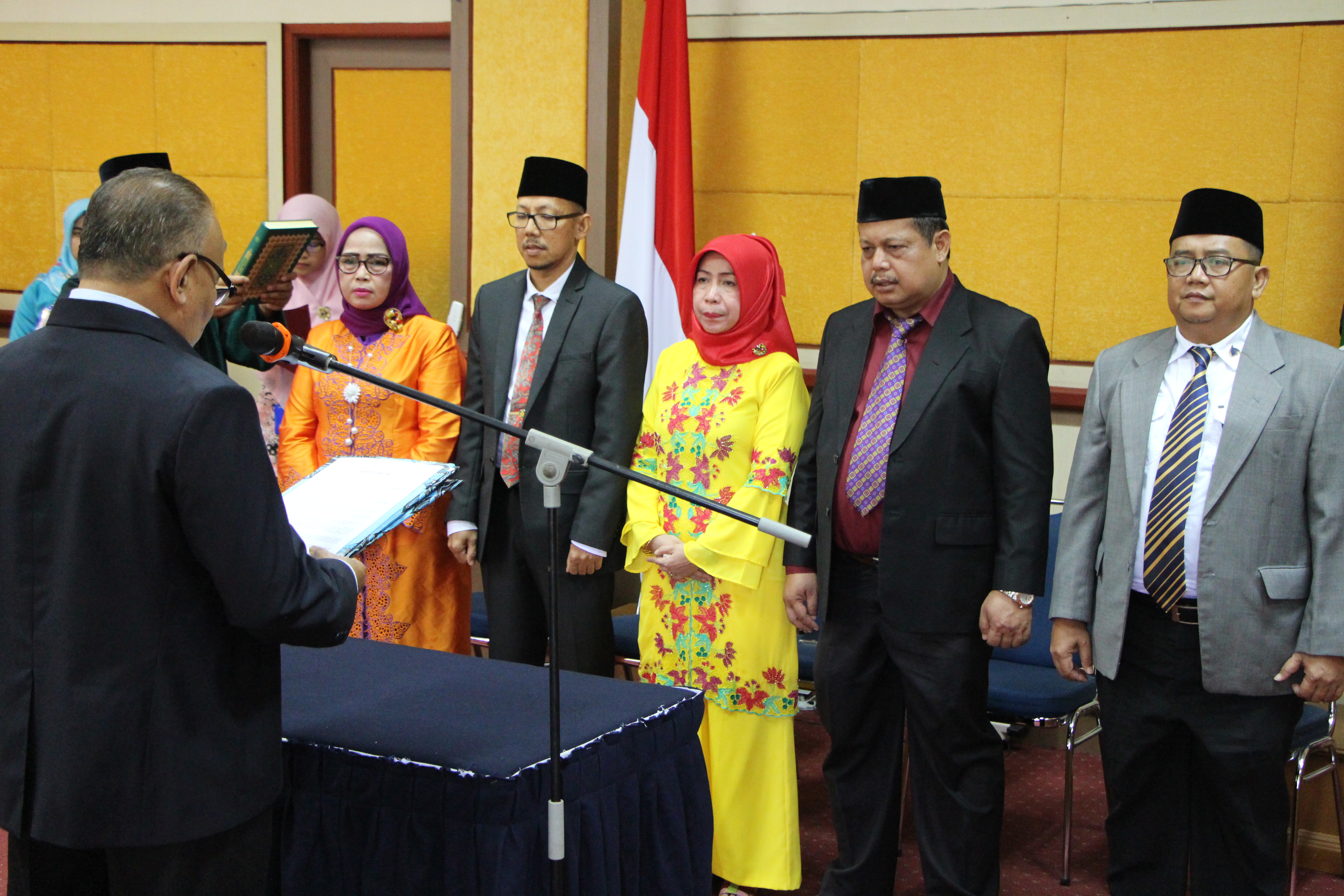 Rektor Resmi Lantik Lima Pejabat Struktural Akademik di Lingkungan Program Pascasarjana UBH